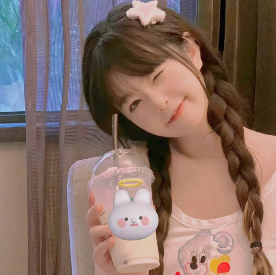 小鱼莉莉